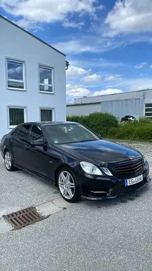 Mercedes-Benz E 220 CDI DPF BlueEFFICIENCY 7G-TRONIC Avantgarde