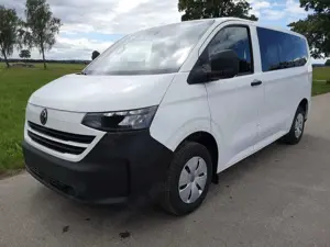 Volkswagen T7 Transporter BEV 100 kW RWD KR e- Kombi 9 Sitze 100 kW (136 ...