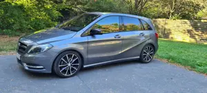 Mercedes-Benz B 180 B 180 (BlueEFFICIENCY)