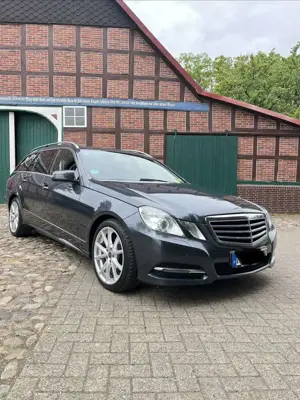 Mercedes-Benz E 200 T CDI DPF BlueEFFICIENCY 7G-TRONIC Avantgarde