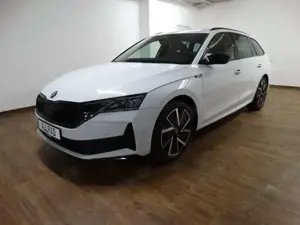 Skoda Octavia Combi 2.0 TSI DSG 4x4 Sportline, AHK, Matrix, Navi