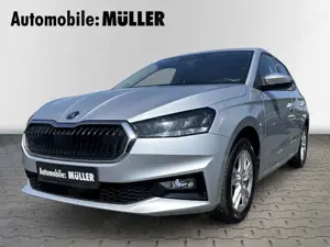 Skoda Fabia 1.5TSI-DSG-LED-CarPlay-Klimaauto-Sihz-Tempomat-EU6