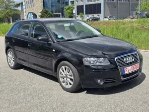Audi A3 1.6 FSI Attraction*klima*