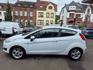 Ford Fiesta 1.25 " 1 Hand, Zahnriemen neu, Sitzheizung, Bluetooth, Klima "