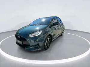 Toyota Yaris Hybrid Teamplayer/LED/Kamera/ 2 Pakete