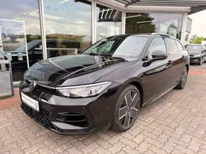 Volkswagen Passat Variant 2.0TSI 4M R-Line PANO AHK Head-Up