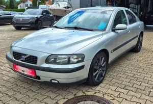 Volvo S60 2.4 Silver Edition PDC TÜV NEU
