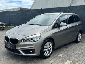 BMW 220 (7SITZ/HEAD-UP/R-KAM/AHK)