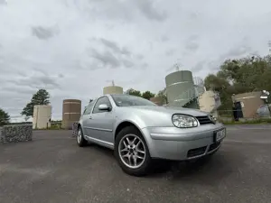 Volkswagen Golf 1.6 Automatik