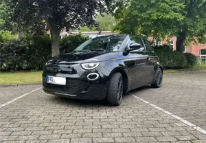 Fiat 500e La Prima