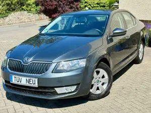 Skoda Octavia Ambition 1.2 TSI *TÜV+ Insp NEU*KLIMA*PDC*8 Fachbereift