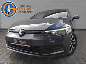 Volkswagen Golf VIII 1.5 TSI LED Navi Shzg PDC APP