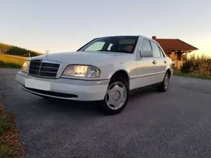 Mercedes-Benz 180 Elegance