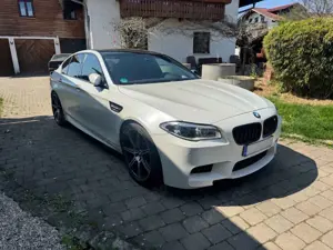 BMW M5 DKG Competition