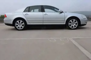 Volkswagen Phaeton 4.2 V8 4MOTION Tiptronic 5-Sitzer