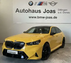 BMW M5 Limousine |Sitzbelüftung vorn |M Carbon-Keramik |B