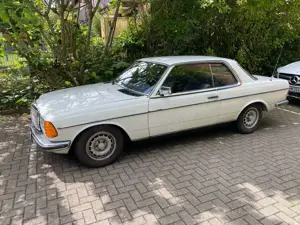 Mercedes-Benz Baureihe 123 280 CE