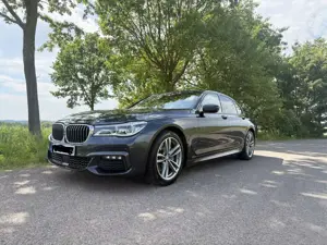 BMW 740 740xd M Paket HUD TV VOLL Sitzheizung Sitzlüftung