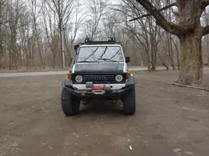 Toyota Land Cruiser HZJ 70