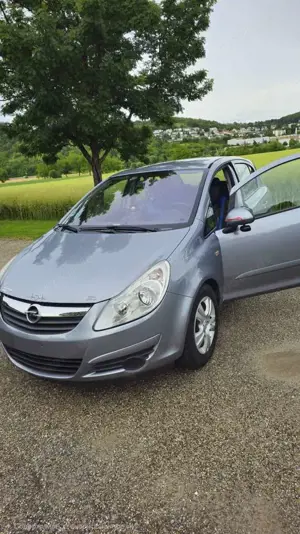 Opel Corsa 1.2 16V Catch me now