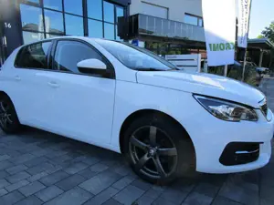 Peugeot 308 Active Pack 1,2 Ltr. Pure Tech