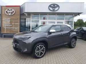 Toyota Yaris Cross 1,5-Hybrid *Elegant* Dach hell + WKR