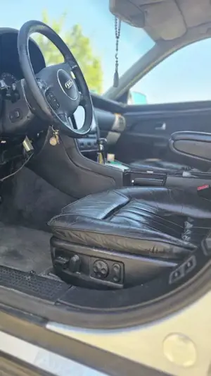 Audi A8 4.2 quattro