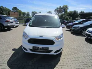 Ford Tourneo Courier Titanium