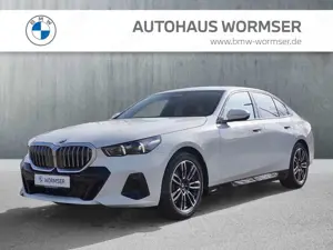 BMW 520 i Anhängerkupplung; M Sportpaket; Sitzheizung für