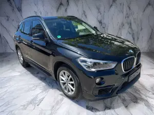 BMW X1 xDrive 20i ST/Advant./LED/Pano/SZH/AHK/Park-A