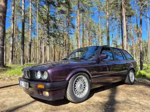 BMW 318 Touring Design-Edition | Daytona Violet