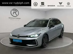 Volkswagen Passat B9 Variant 2.0 TDI DSG R-Line / Navi RFK