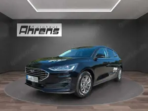 Ford Focus Titanium *SHZ-ACC-Navi-Kamera*