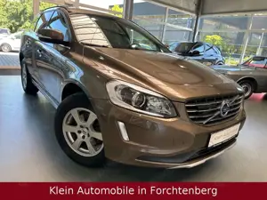 Volvo XC60 Momentum AWD Aut. LederNaviBiXenAhkAccLane