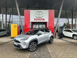 Toyota Yaris Cross Hybrid Style Plus + SAFETY-PAKET