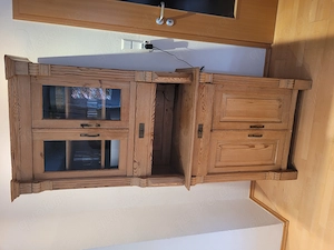 Alter Bauernschrank - gut erhalten