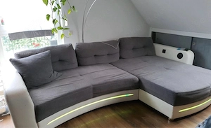 Laredo Couch von Jockenhöfer mit LED-Beleuchtung und Lautsprecher