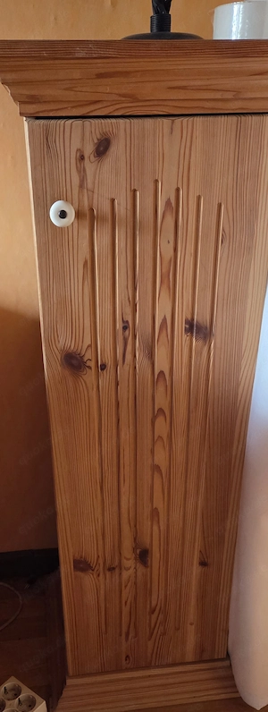 Schmale Kommode (2x vorhanden)