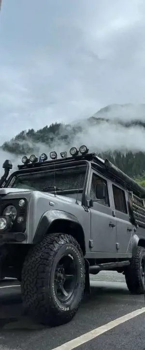 Land Rover Defender 110 Station Wagon S Td 4 2,2 neuer Motor, TÜV 6/28