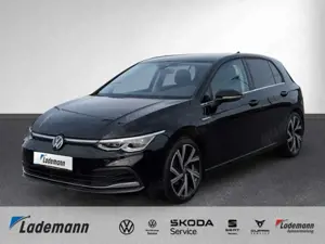 Volkswagen Golf VIII 1.5 eTSI DSG STYLE AHK+KAMERA+NAVI+LED