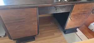 Antiker Schreibtisch 