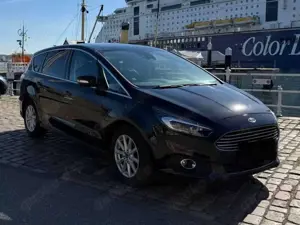 Ford S-Max Automatik/7Sitzer/Leder/AHK/Pano/LED/Titanium