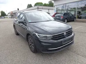 Volkswagen Tiguan Life, LED, Navi, ele.Heckklappe,...