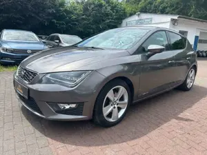 SEAT Leon FR 1.4 TSI *LED*ACC*AHK*8-Fach*