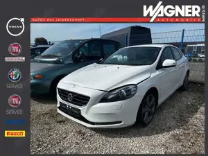 Volvo V40 T2 You *Xenon * Klimaaut. * scheckheftgepflegt*