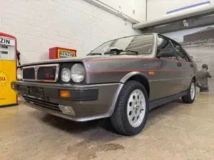 Lancia Delta Delta HF 4 WD Bild 2