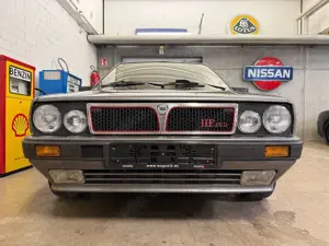 Lancia Delta Delta HF 4 WD Bild 3