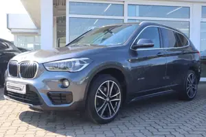 BMW X1 xDrive20i Sport Line AHK/ACC/CD/Sportsitz/Shz