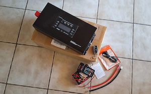 Reiner Sinus Wechselrichter 4000W 12V 220V, 4xUSB, codierte Funk-Fernbedienung