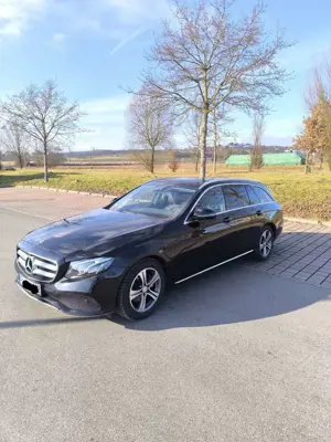Mercedes-Benz E 220 d T 9G-TRONIC Avantgarde